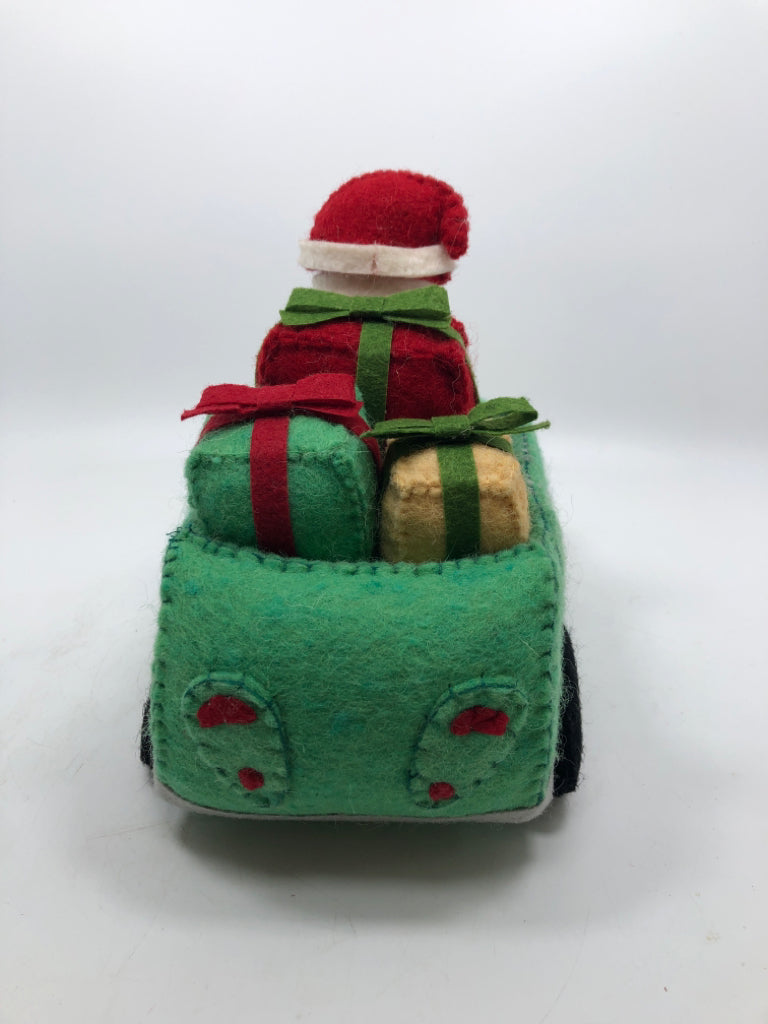 FELT GREEN BUGGY CAR W/ SANTA DRIVING.