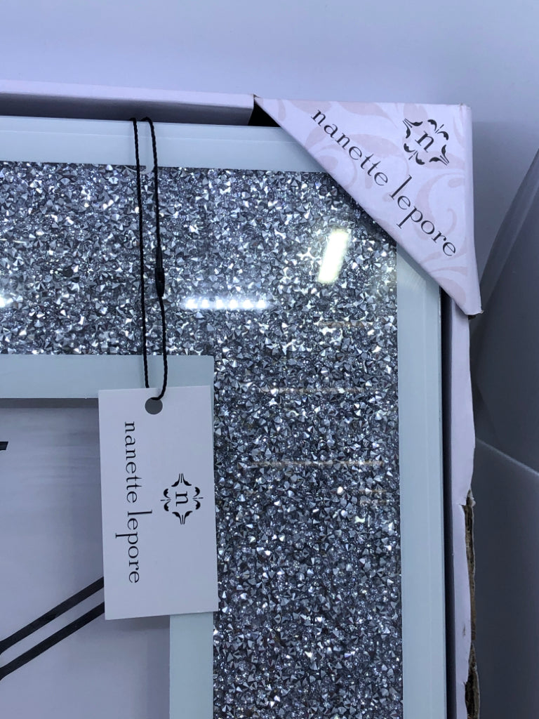 NIP SILVER SPARKLES SQUARE CLOCK NANETTE LEPORE.