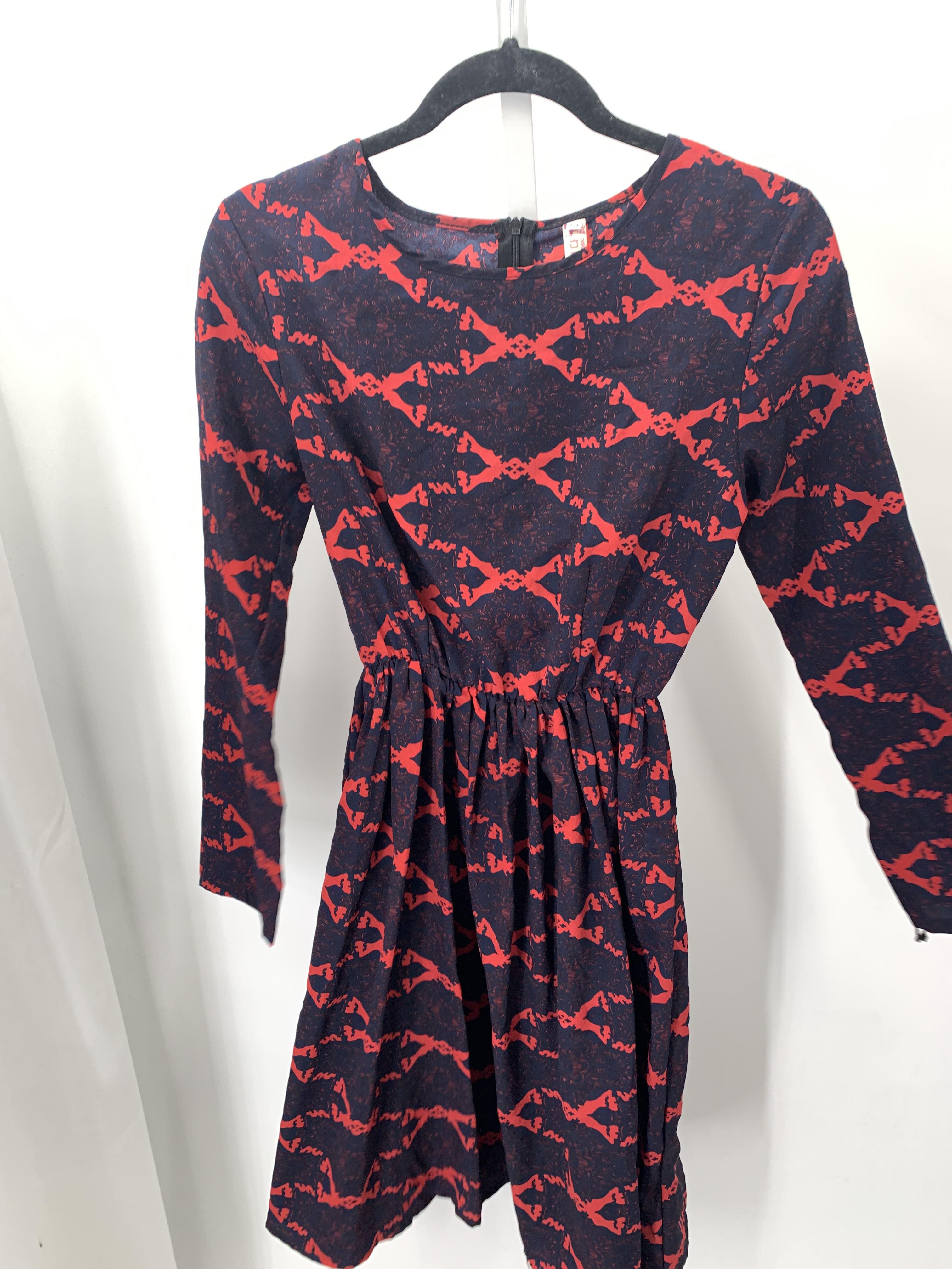Size Medium Misses Long Sleeve Dress