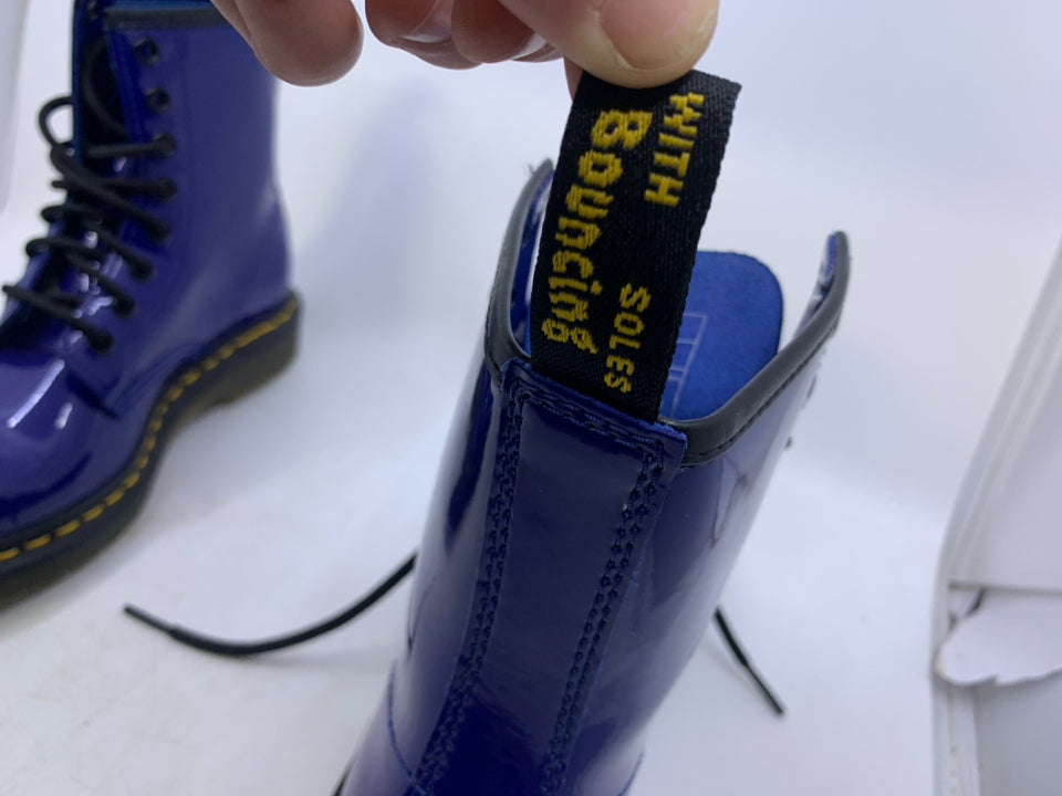 Dr. Martens Size 5 Juniors Boots