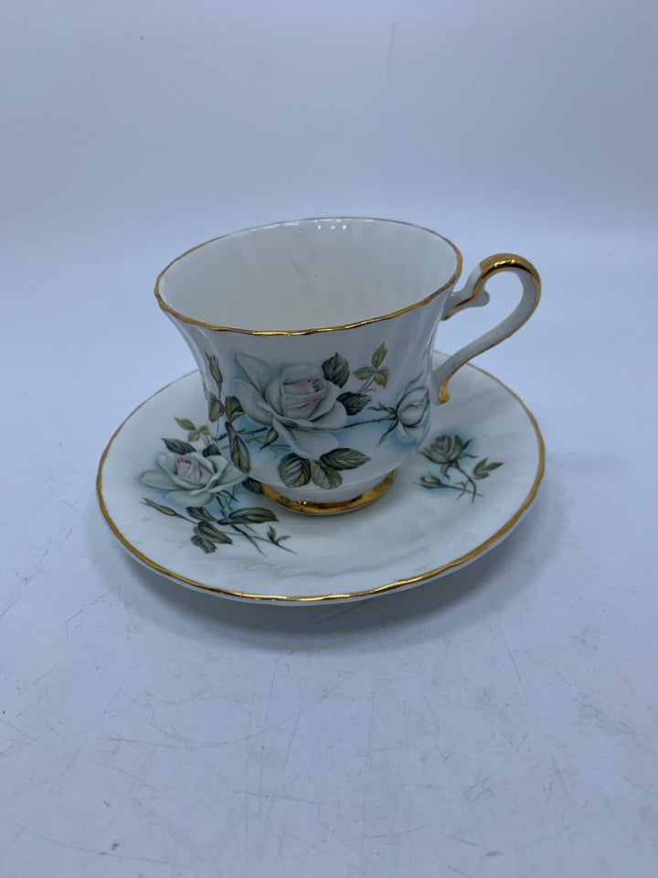 WHITE ROSES TEA CUP/SAUCER.