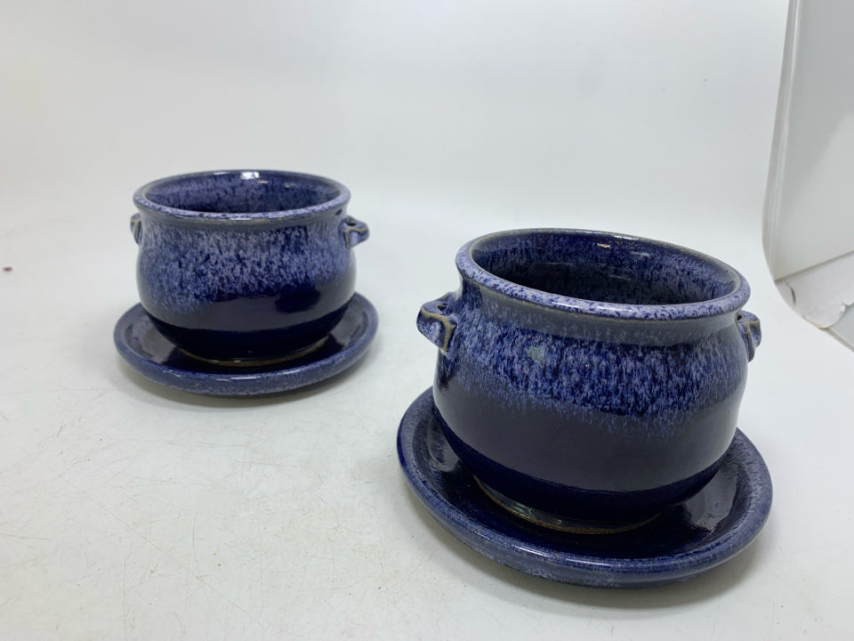 4 PC COBALT BLUE DRIP SOUP BOWLS W/ PLATES.