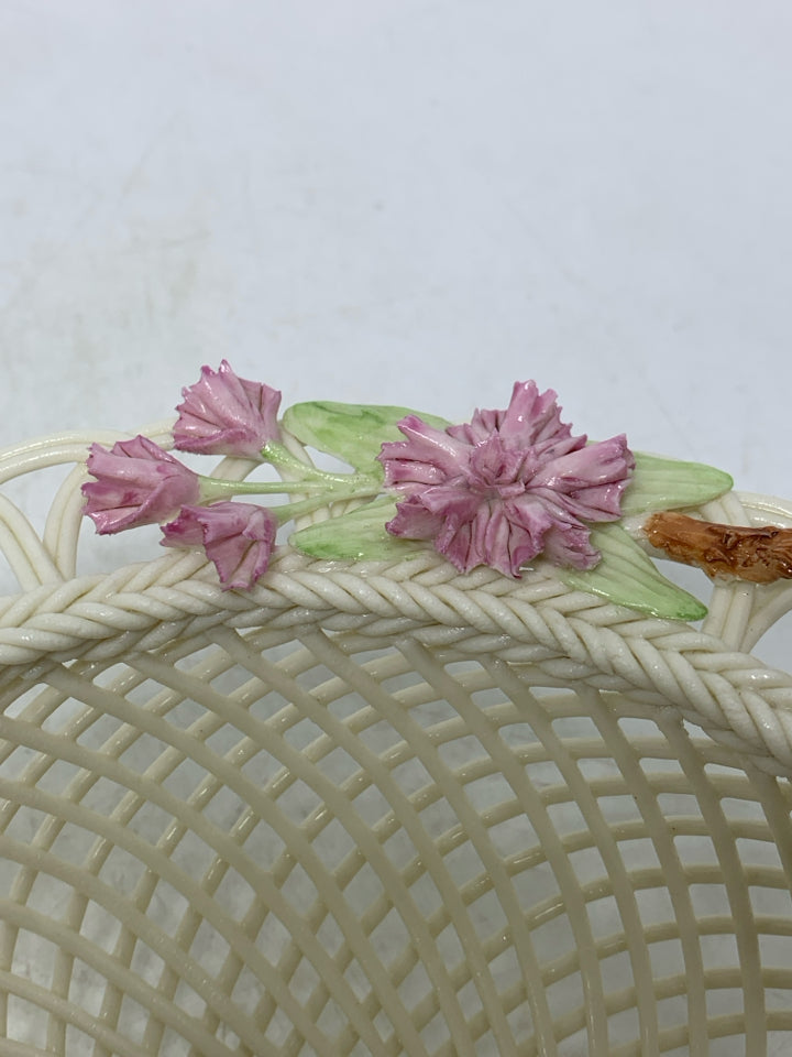 VTG WOVEN CIRCLE BASKET W/ 3D PINK FLOWERS/BRANCHES DELICATE BOWL.