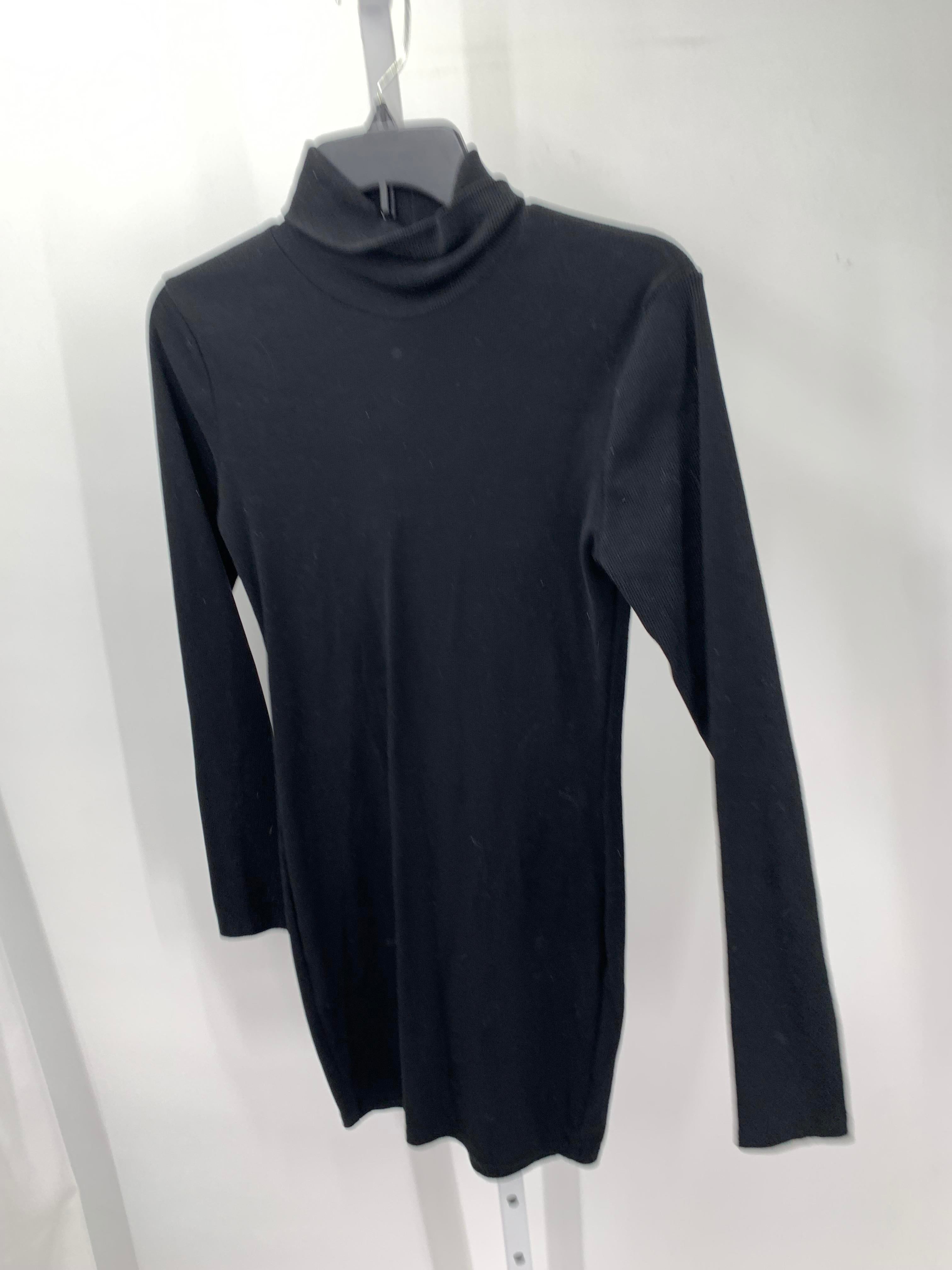 Size Medium Juniors Long Sleeve Dress