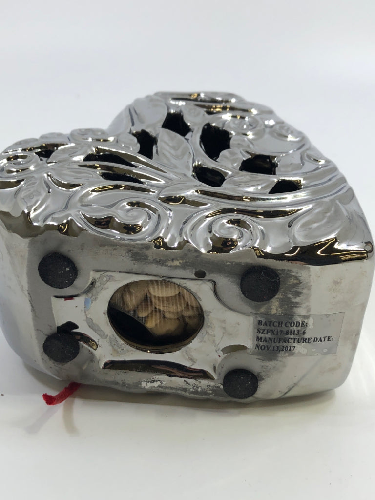 BEAUTIFUL SPRING DAY SILVER HEART FRAGRANCE SACHET.