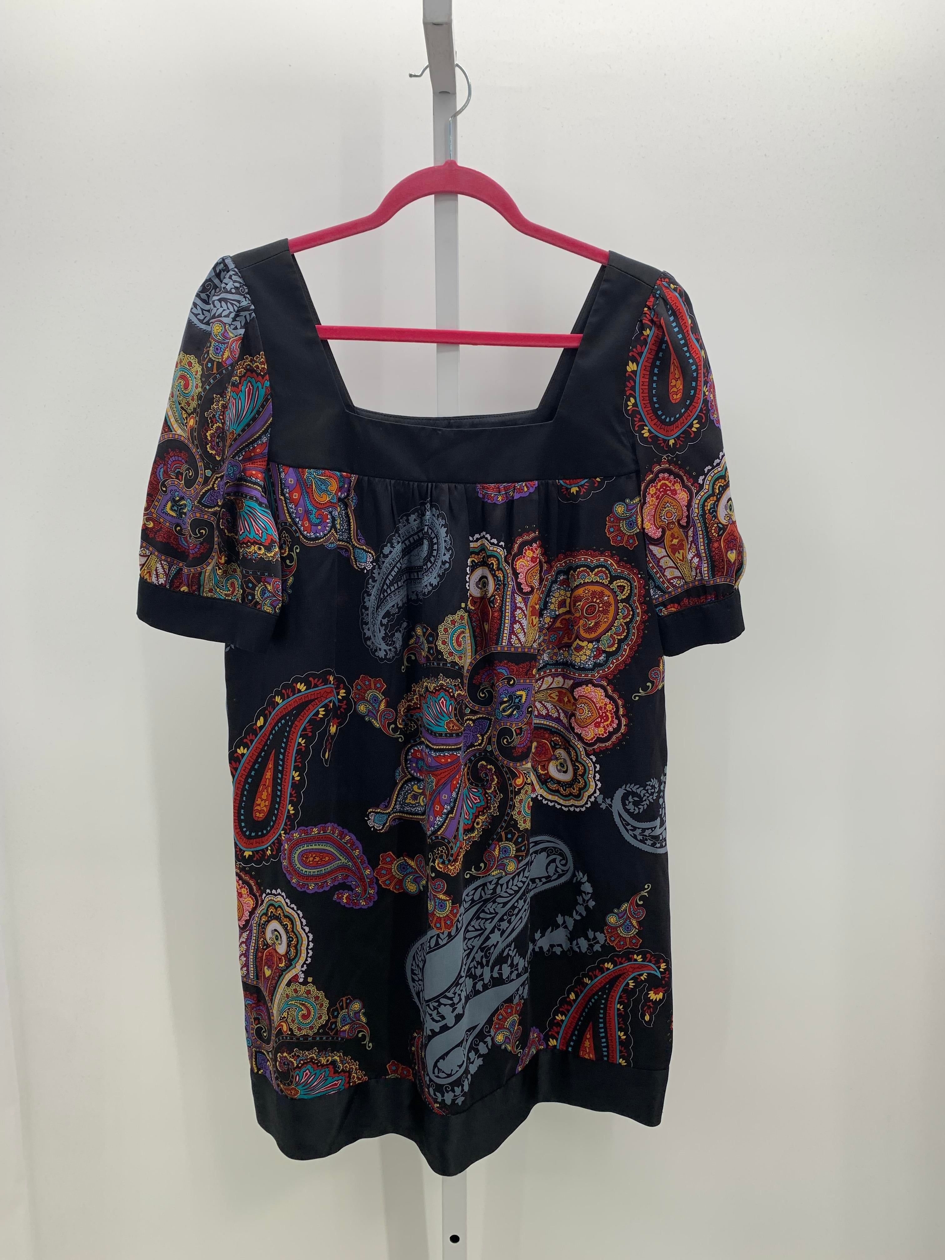 Size Medium Misses Short Sleeve Dress