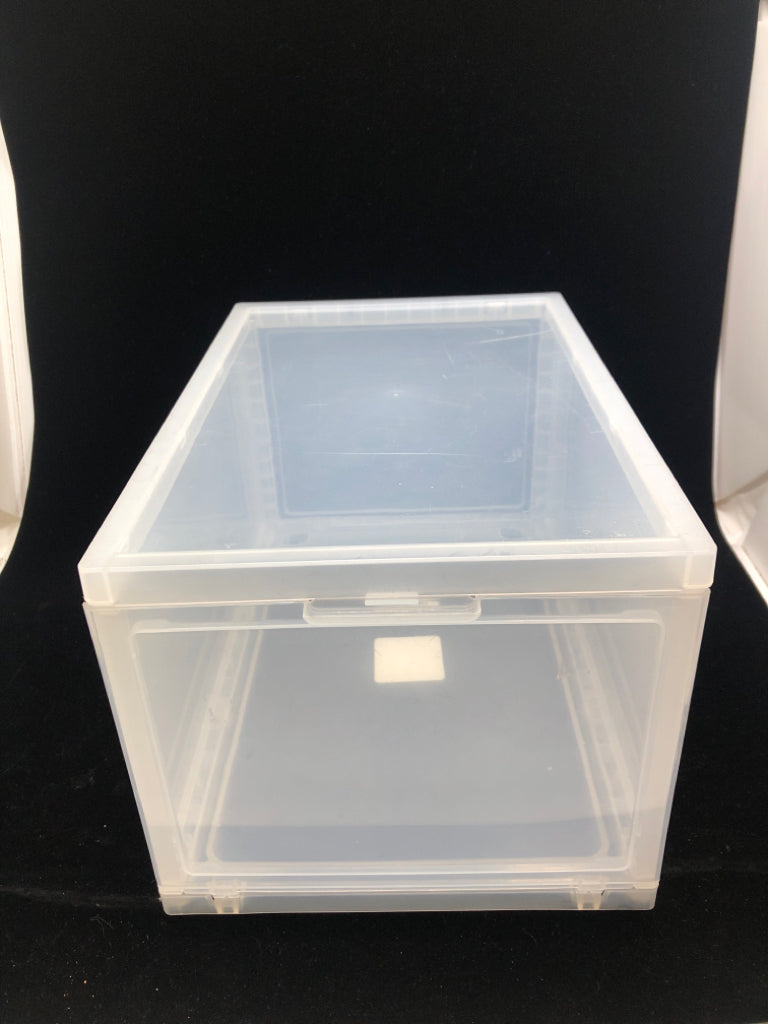 CLEAR PLASTIC SHOE STORAGE BIN W/DOOR.