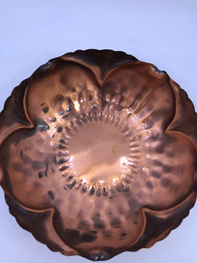 VTG COPPER FLOWER PATTERN BOWL- GREGORIAN.