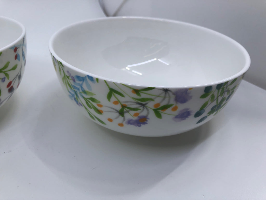 4 TIVOLI GARDEN WHITE WILD FLOWER BOWLS.