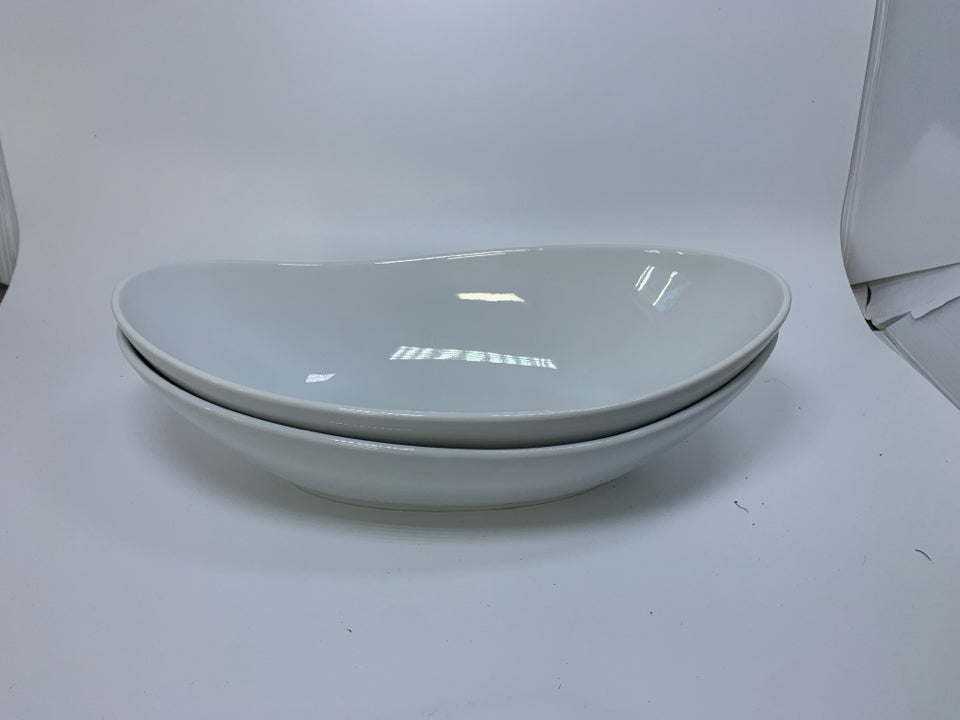 2 OVAL STONEWARE SERVING BOWLS.