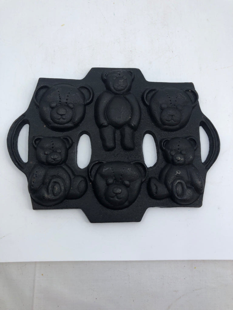 VTG HEAVY CAST IRON BEAR MOLDS.
