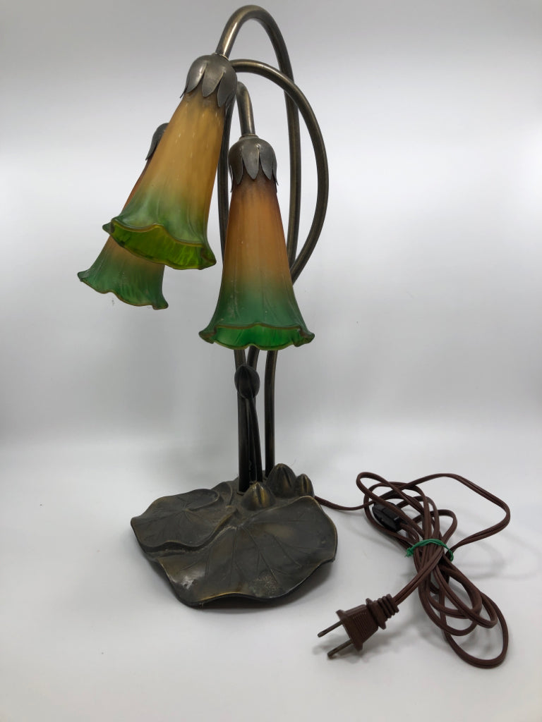 3 FLOWER BRASS LAMP.