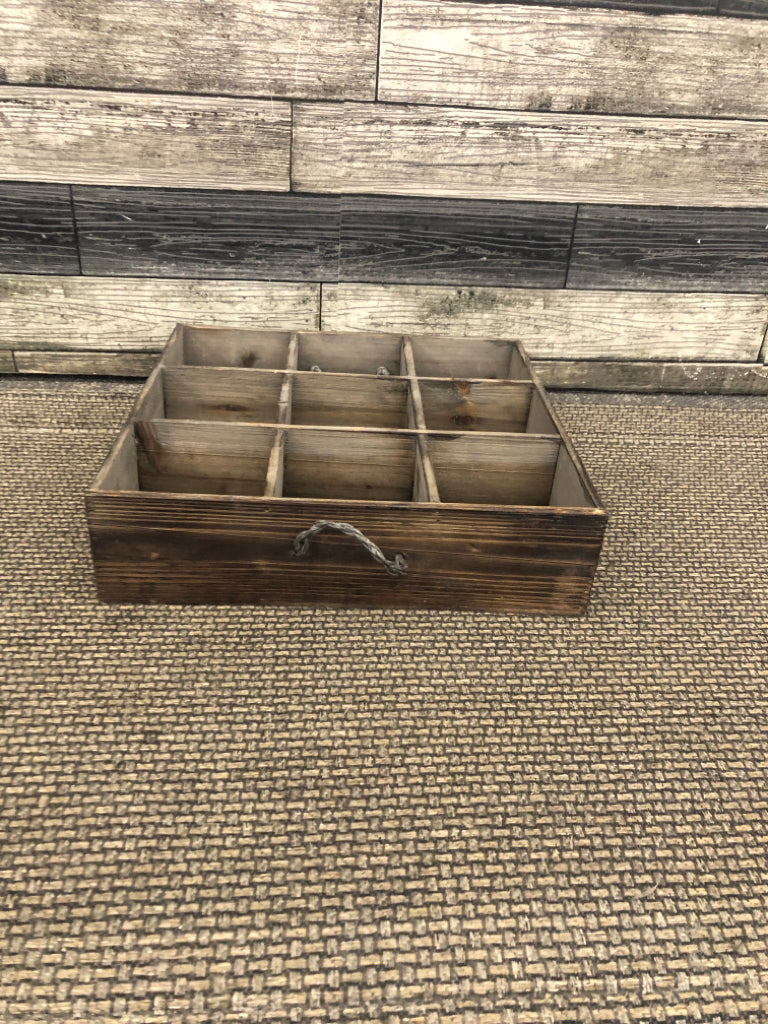 9-SLOT RUSTIC WOODEN STORAGE CADDY.