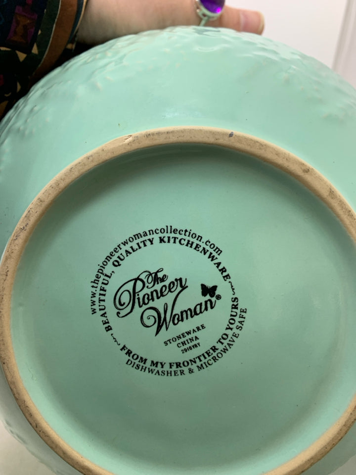 2 RED/TEAL EMBOSSED FLORAL NESTING MIXING BOWLS.