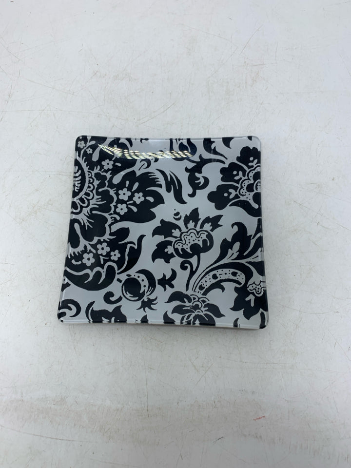 SMALL PAISLEY PRINT GLASS CATCH ALL PLATE FRINGE STUDIO.