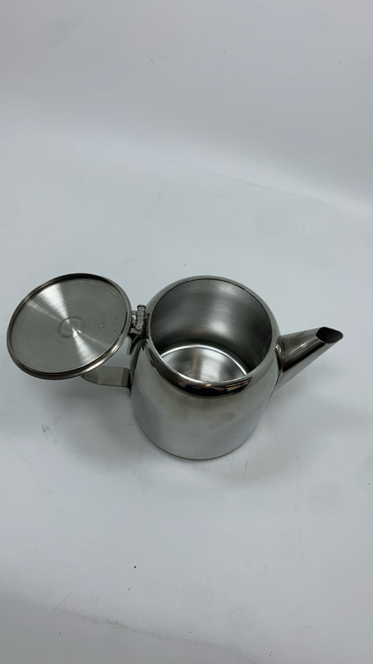 STAINLESS STEEL TEAPOT W/ATTACHED LID.
