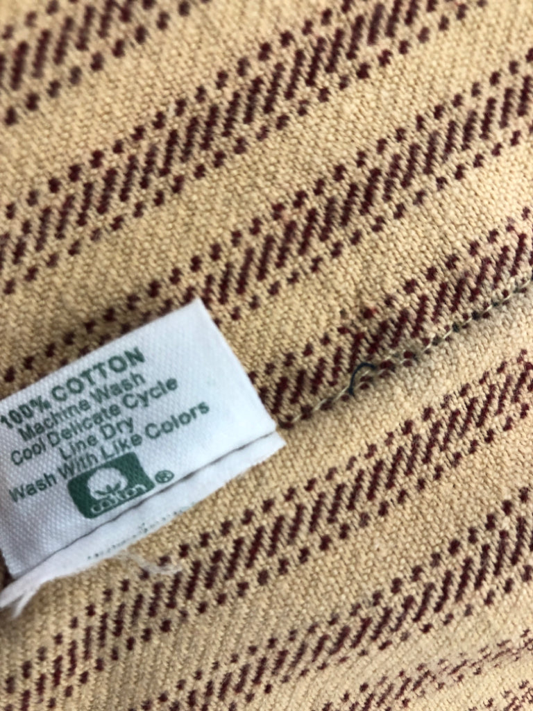 PRIMITIVE PARK DESIGNS AMERICAN FLAG TABLECLOTH.