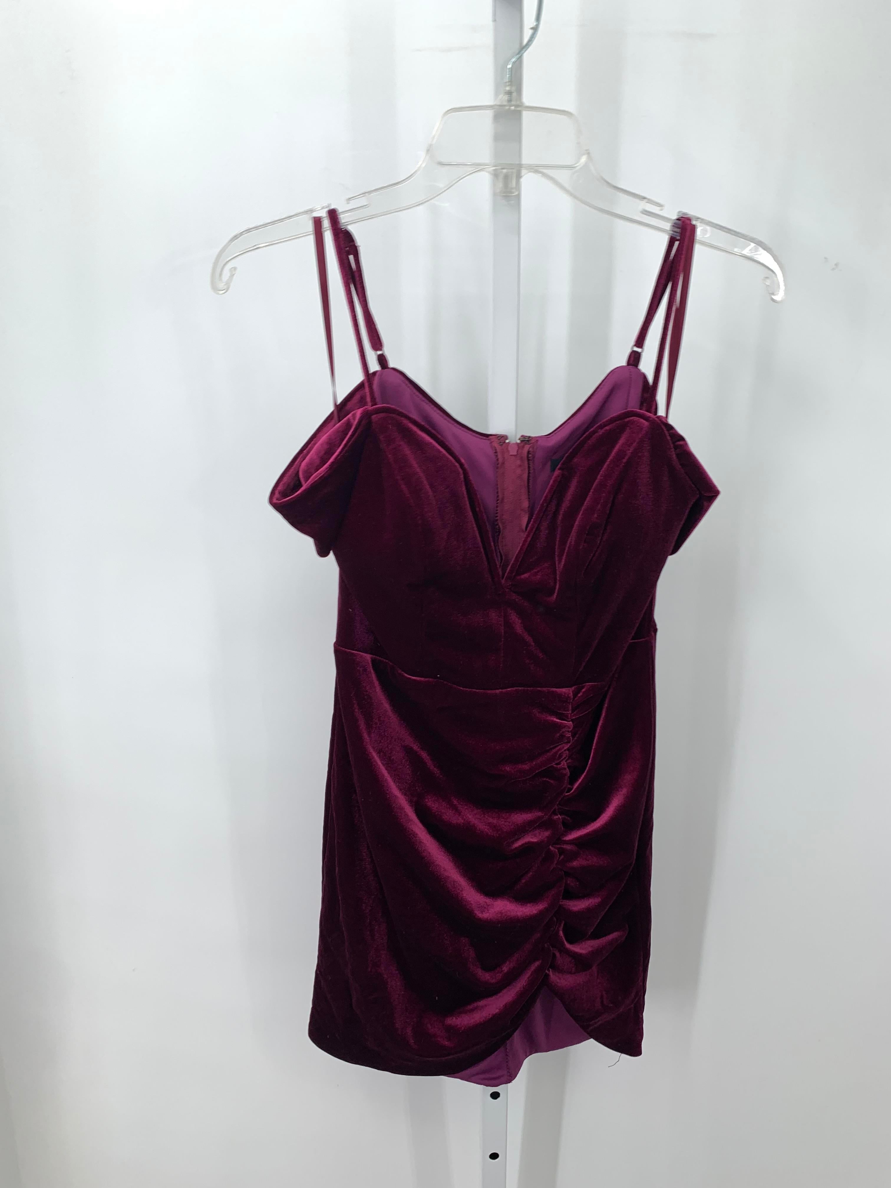 City Studio Size Small Juniors Sleeveless Dress