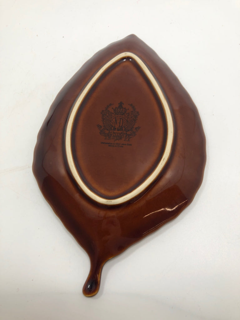 BIRCH LEAF SHAPED GLAZED PLATE.