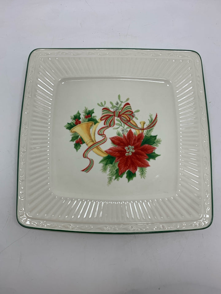 4 ITALIAN HOLIDAY SQUARE BRUNCH PLATES - MIKASA - IN BOX.