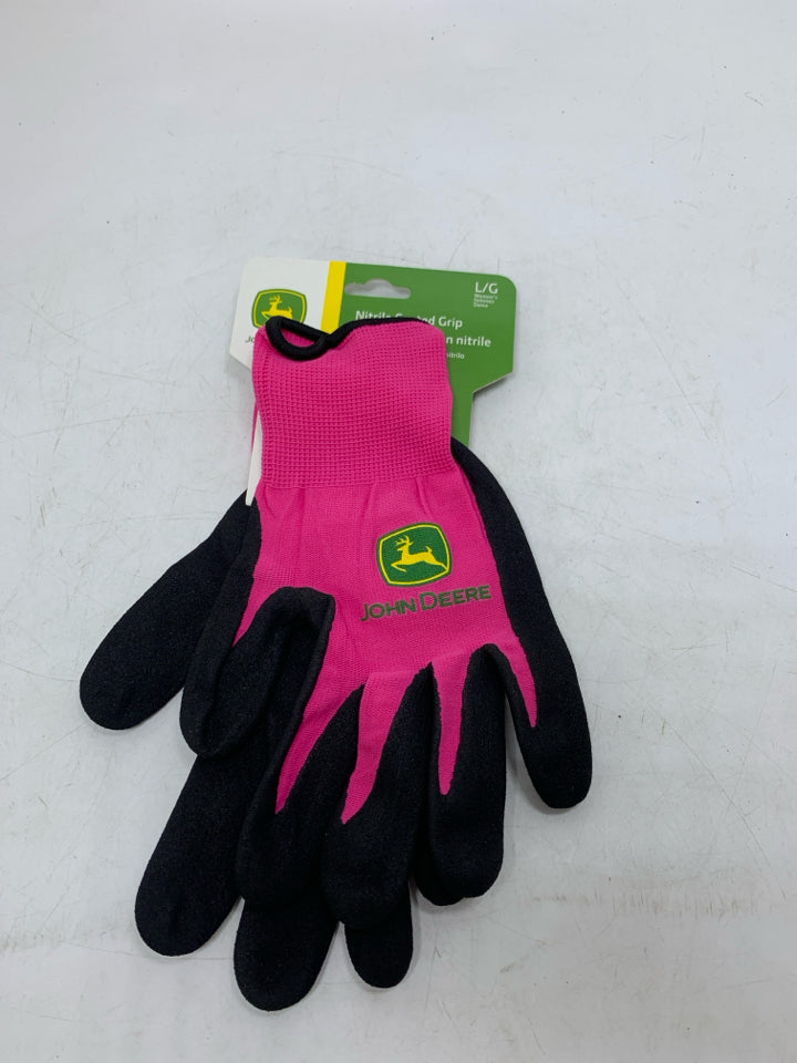 NIP JOHN DEER NITRILE COATED GRIP.
