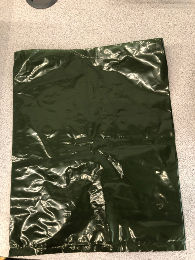 3PC WIRE PLANTER W/PLASTIC & CLOTH LINER.