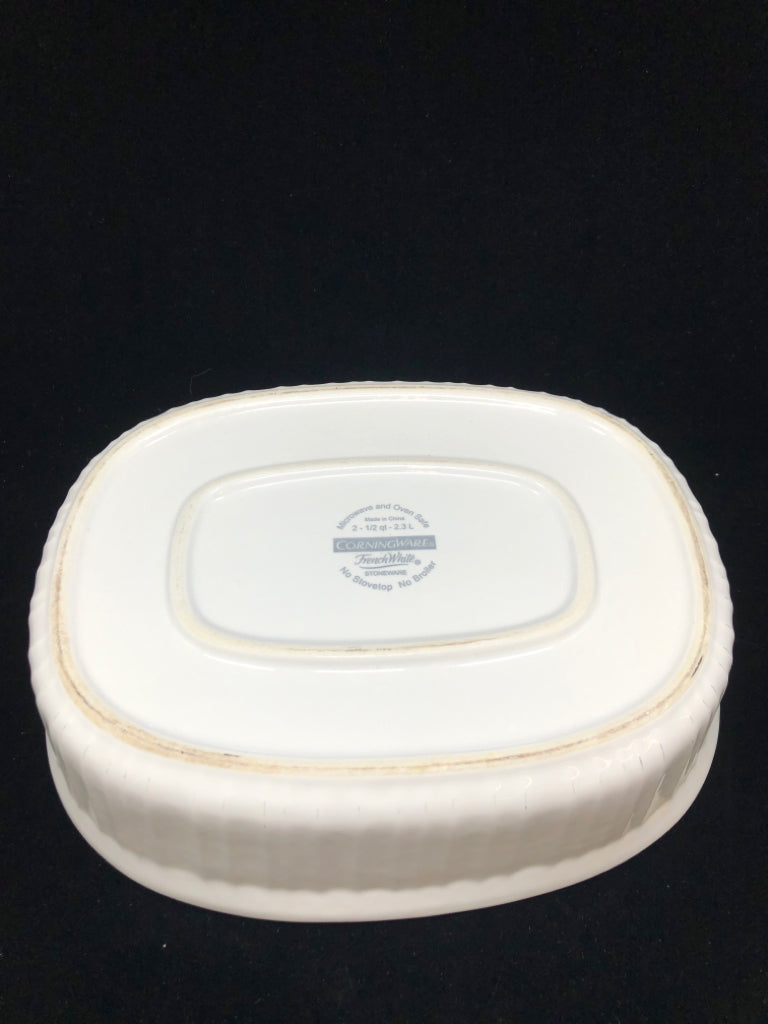 FRENCH WHITE CASSEROLE DISH W/LID.