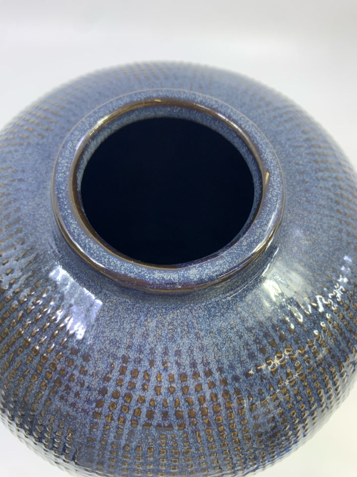 DK BLUE CERAMIC VASE.