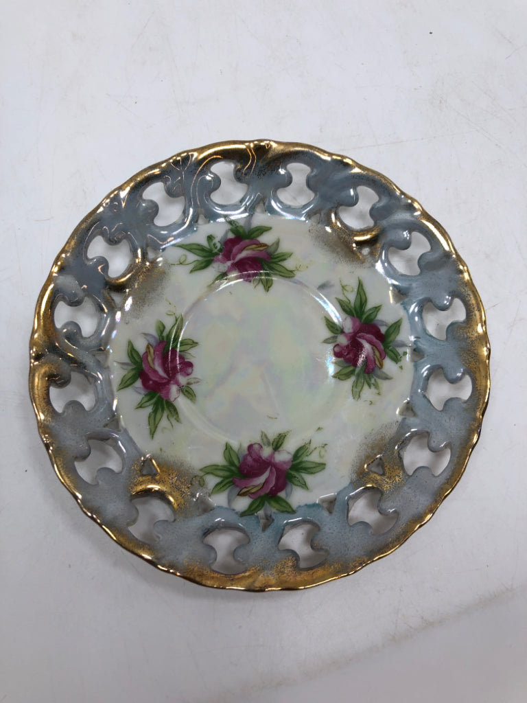VTG DELCORONADO GOLD DETAILED FLORAL CUP/SAUCER.