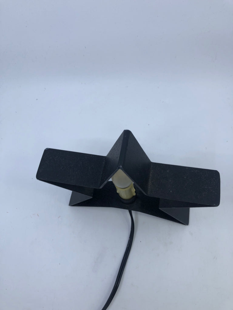 PRIMITIVE STAR LIGHT UP.