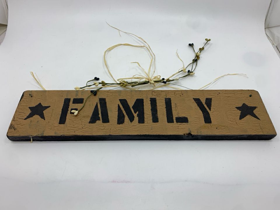 FAMILY WOOD BLOCK W/PIP WIRE.