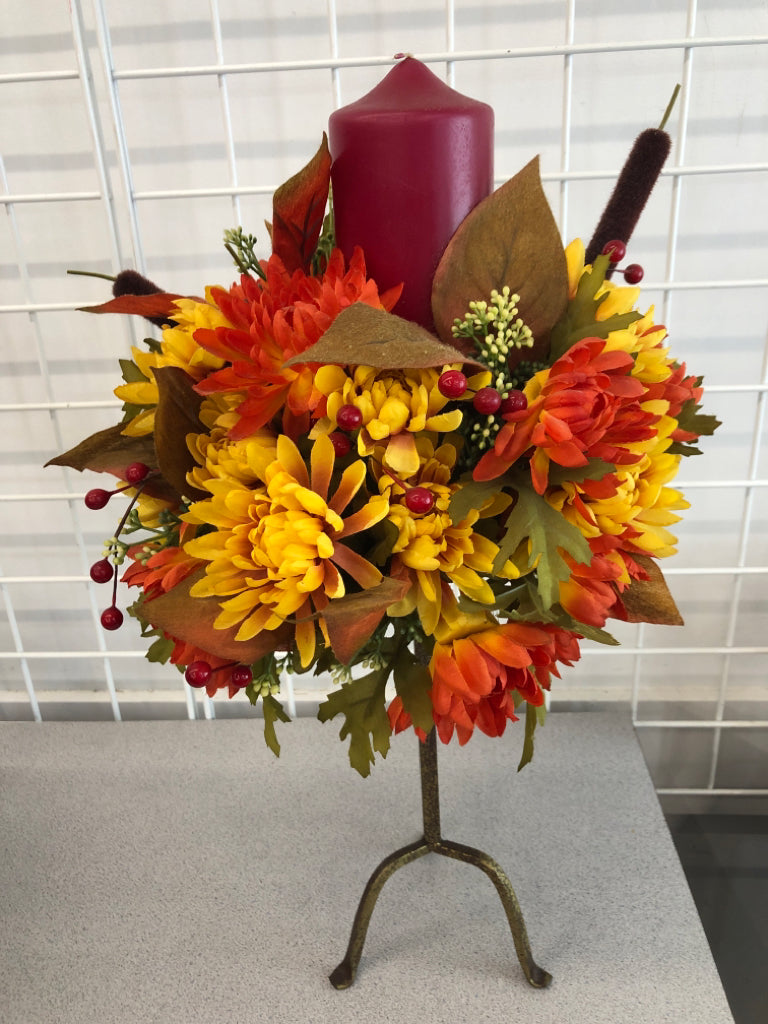 FALL CANDLE ON PEDESTAL W/FAUX FALL FOLIAGE.
