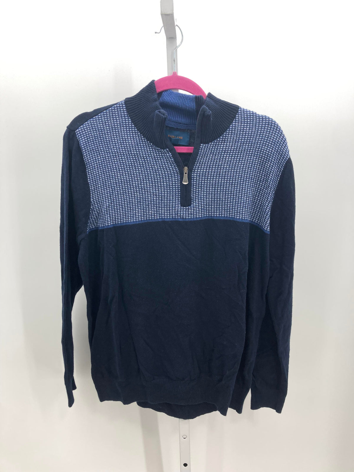 PARTIAL ZIP SWEATER.