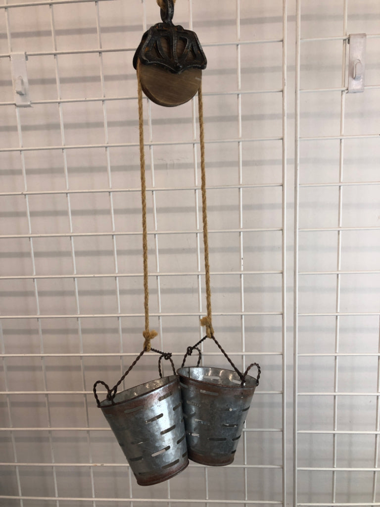 BUCKET & PULLEY GALVANIZED METAL WALL DECOR.