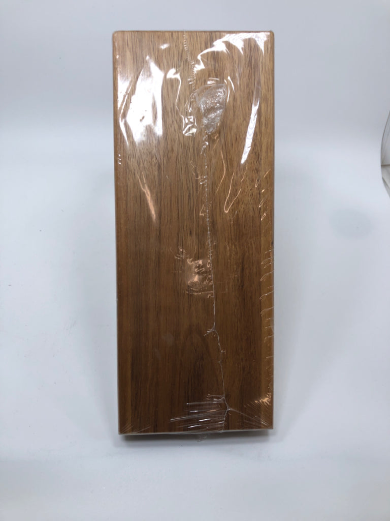 NIP WUSTOF KNIFE BLOCK.