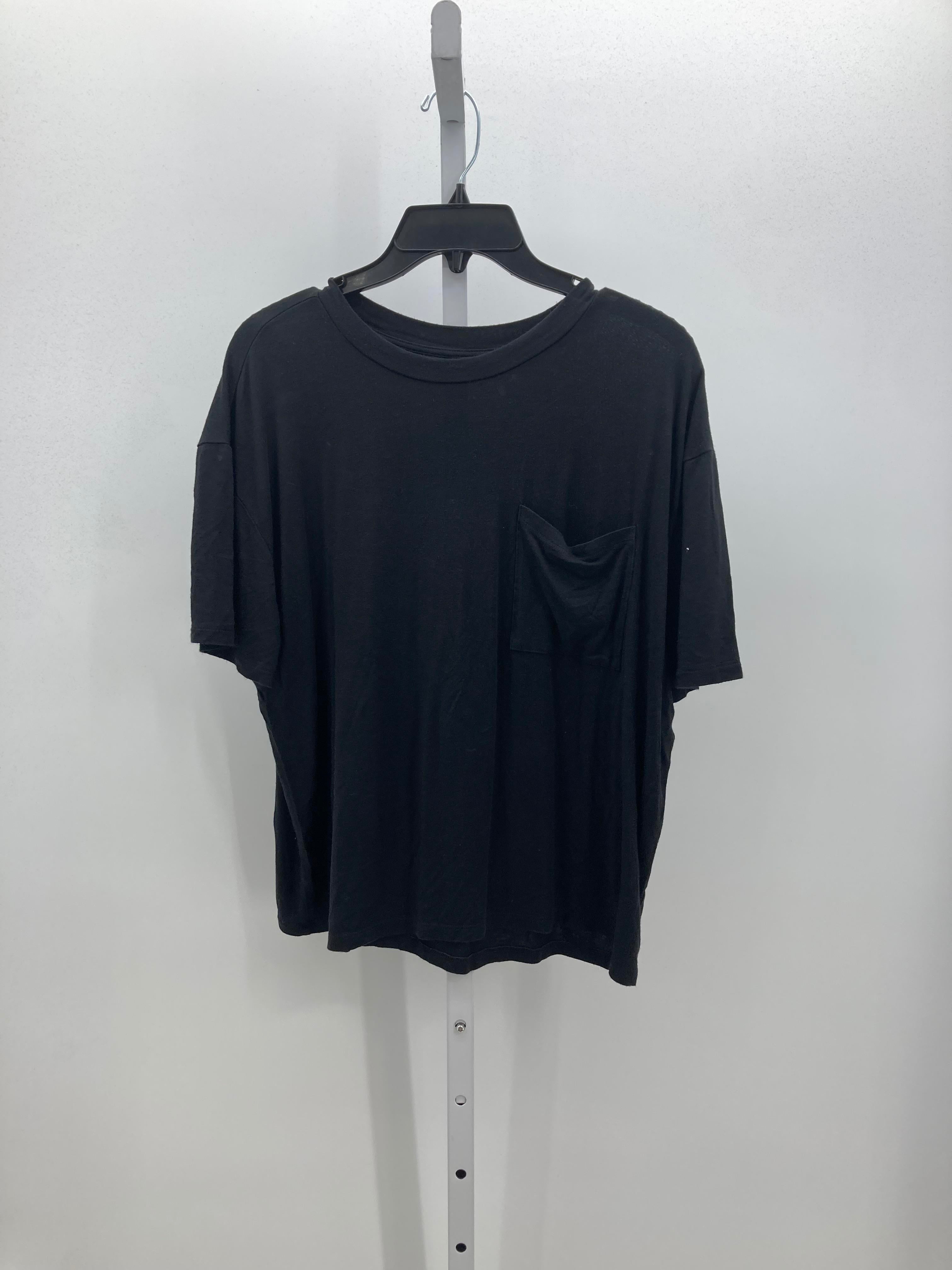 Size Medium Misses Short Sleeve Shirt
