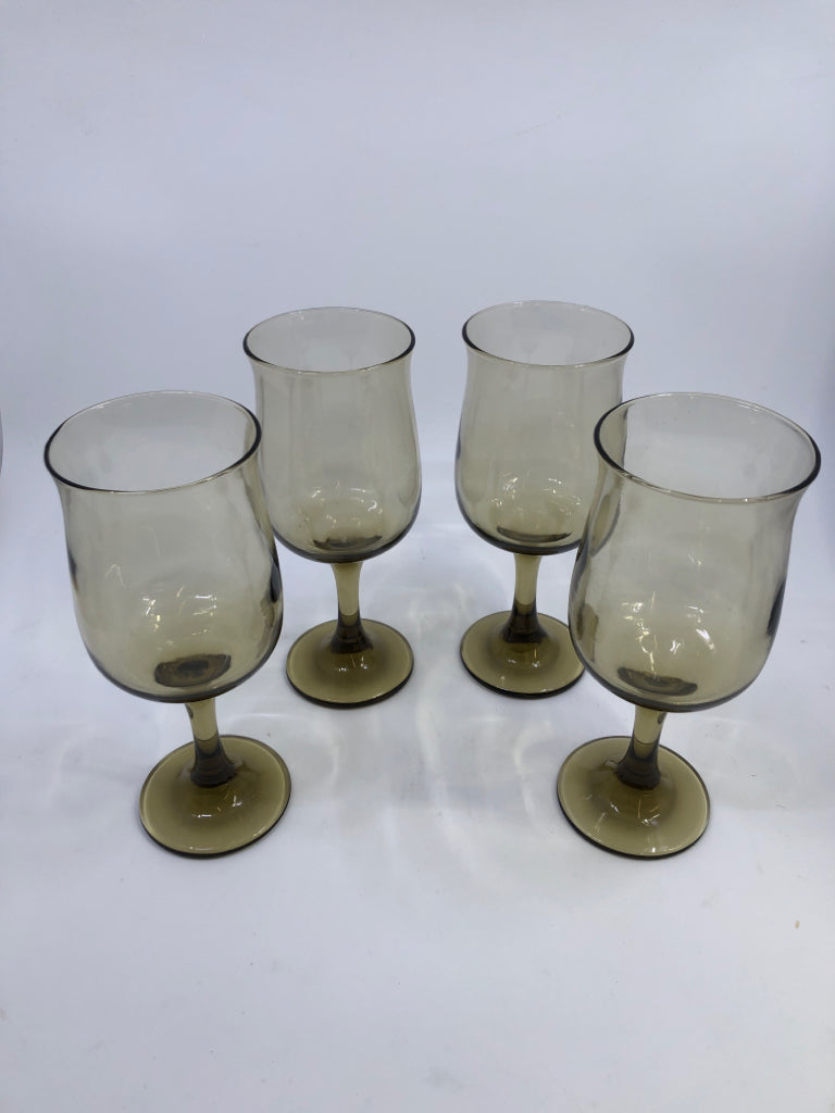 4 SUBTLE CLEAR/GREEN WINE GLASSES.