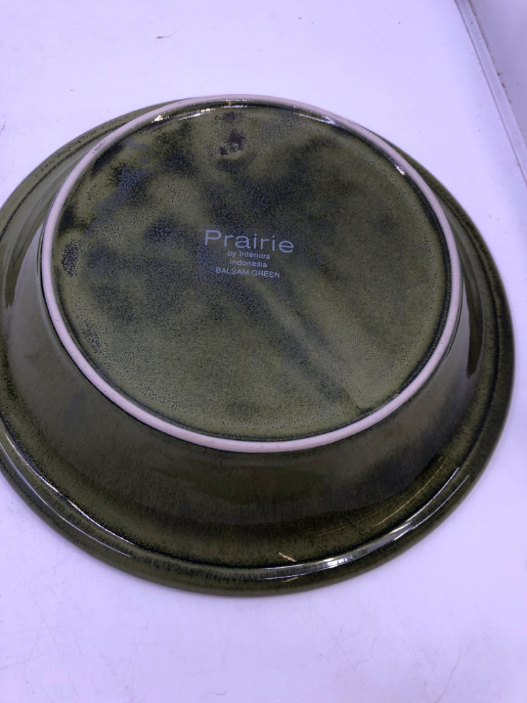 6 GREEN SHALLOW BOWLS.