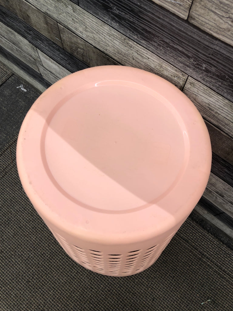 LIGHT PINK LAUNDRY HAMPER.
