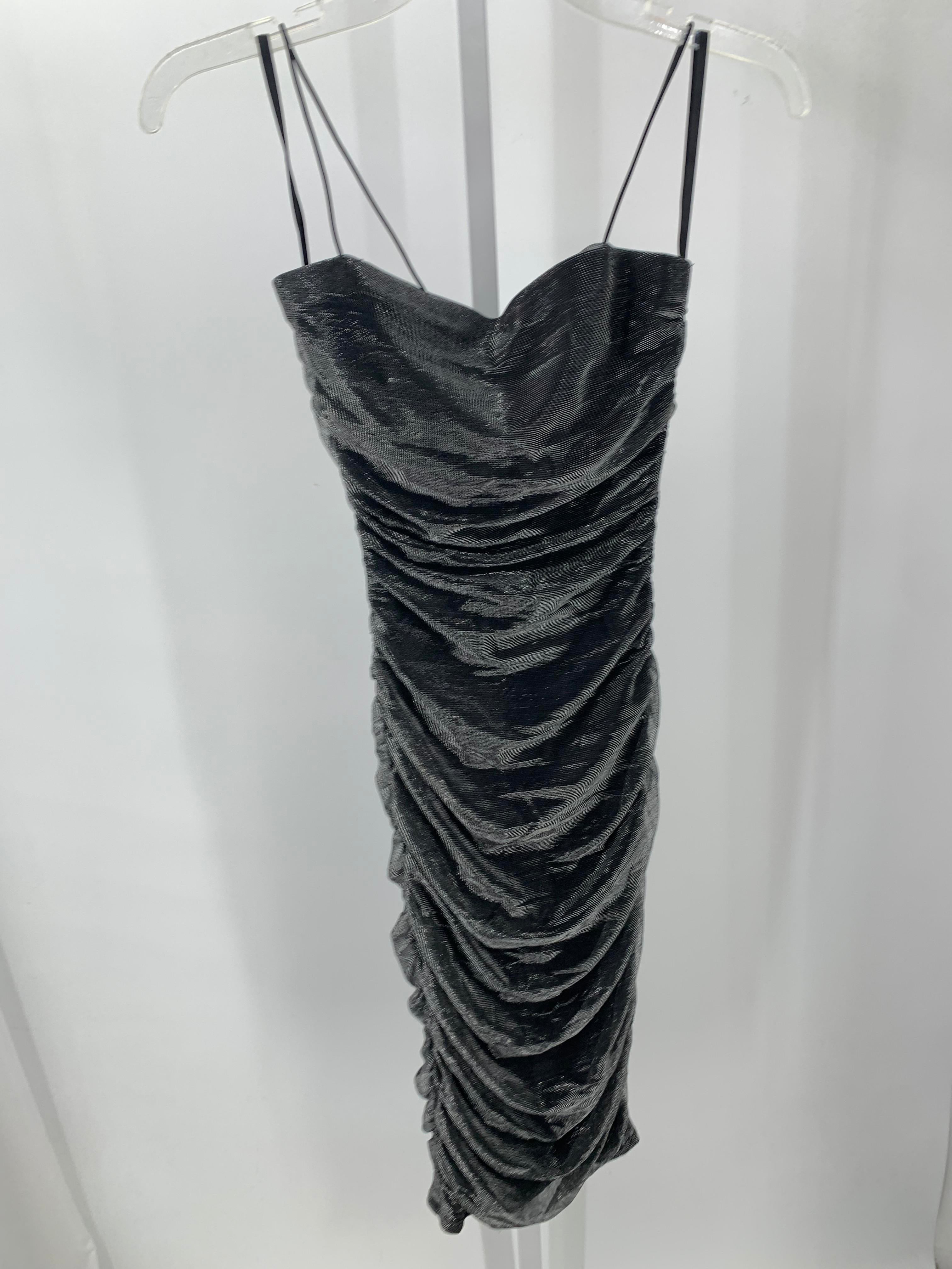 B. Darlin Size X Small Juniors Sleeveless Dress