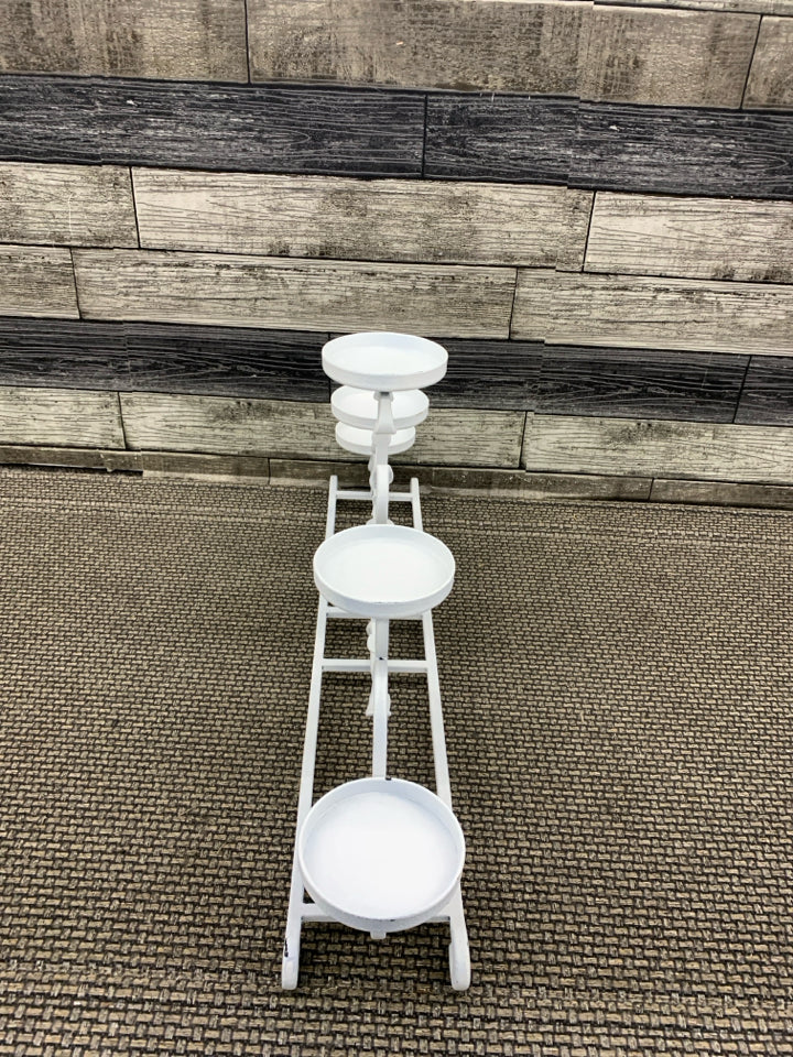 WHITE 5 SECTION PILLAR CANDLE HOLDER.