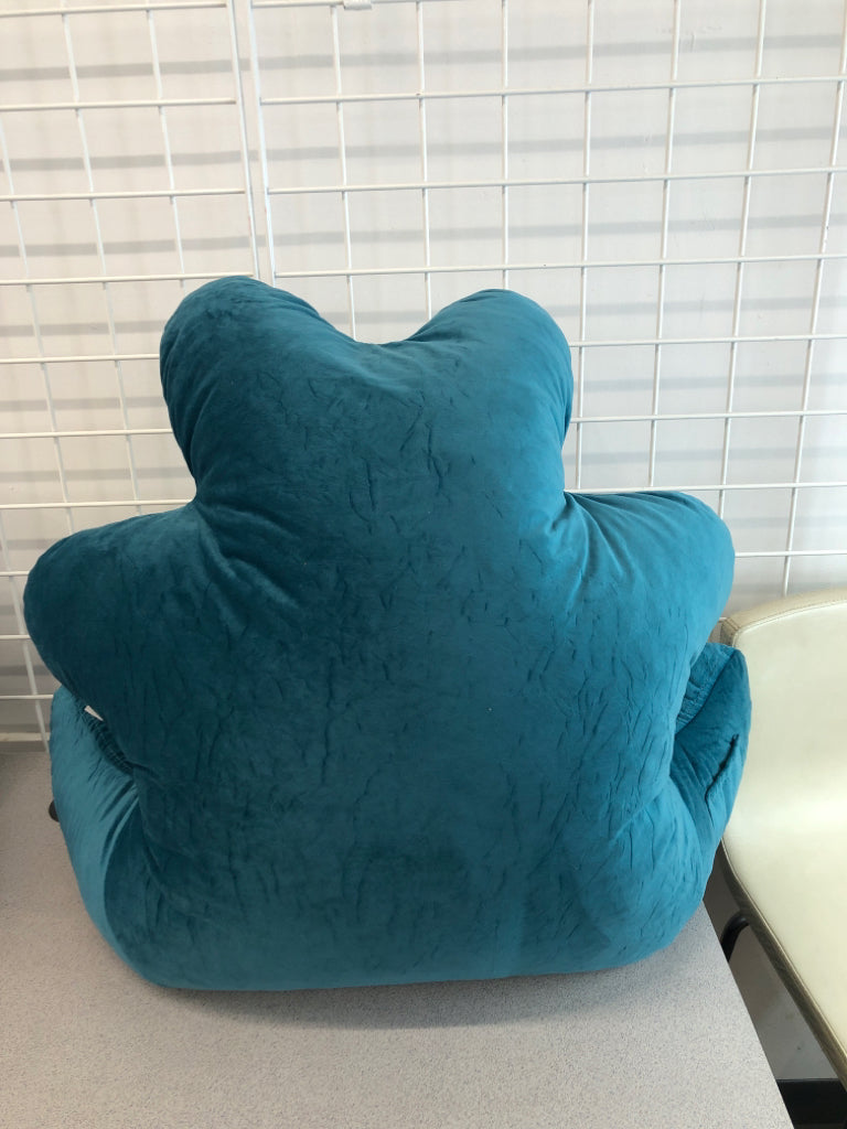 BLUE STAR BACK PILLOW.