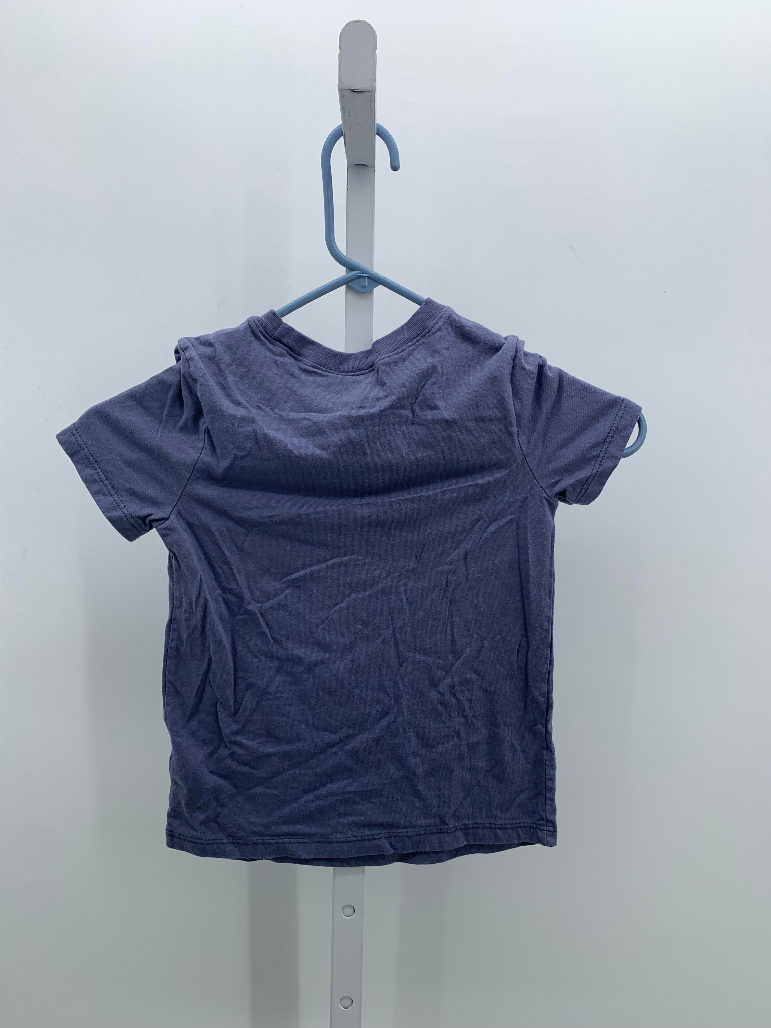 GRAPHIC KNIT TEE.