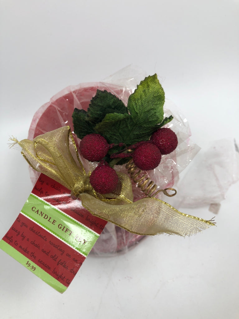 NIP CANDLE DECOR W/ GLASS PLATE.