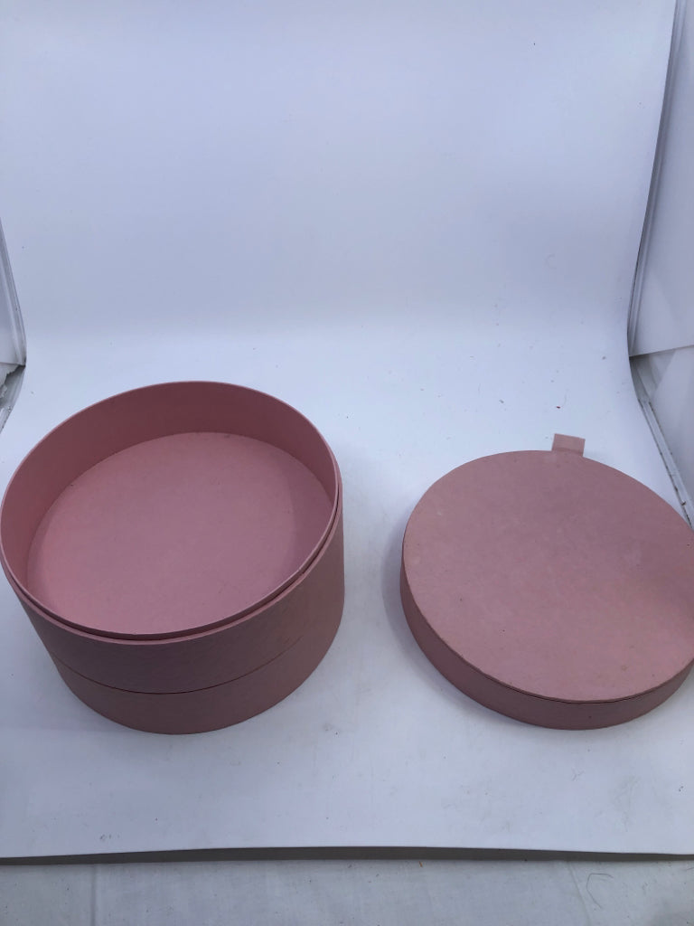 4PC PINK ROUND STACKING BOXES W LID.