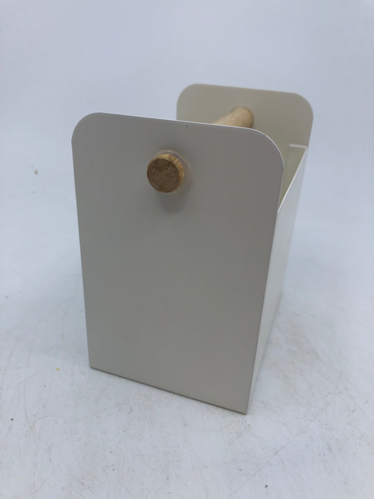 SMALL CREAM CONTAINER W WOOD HANDLE.