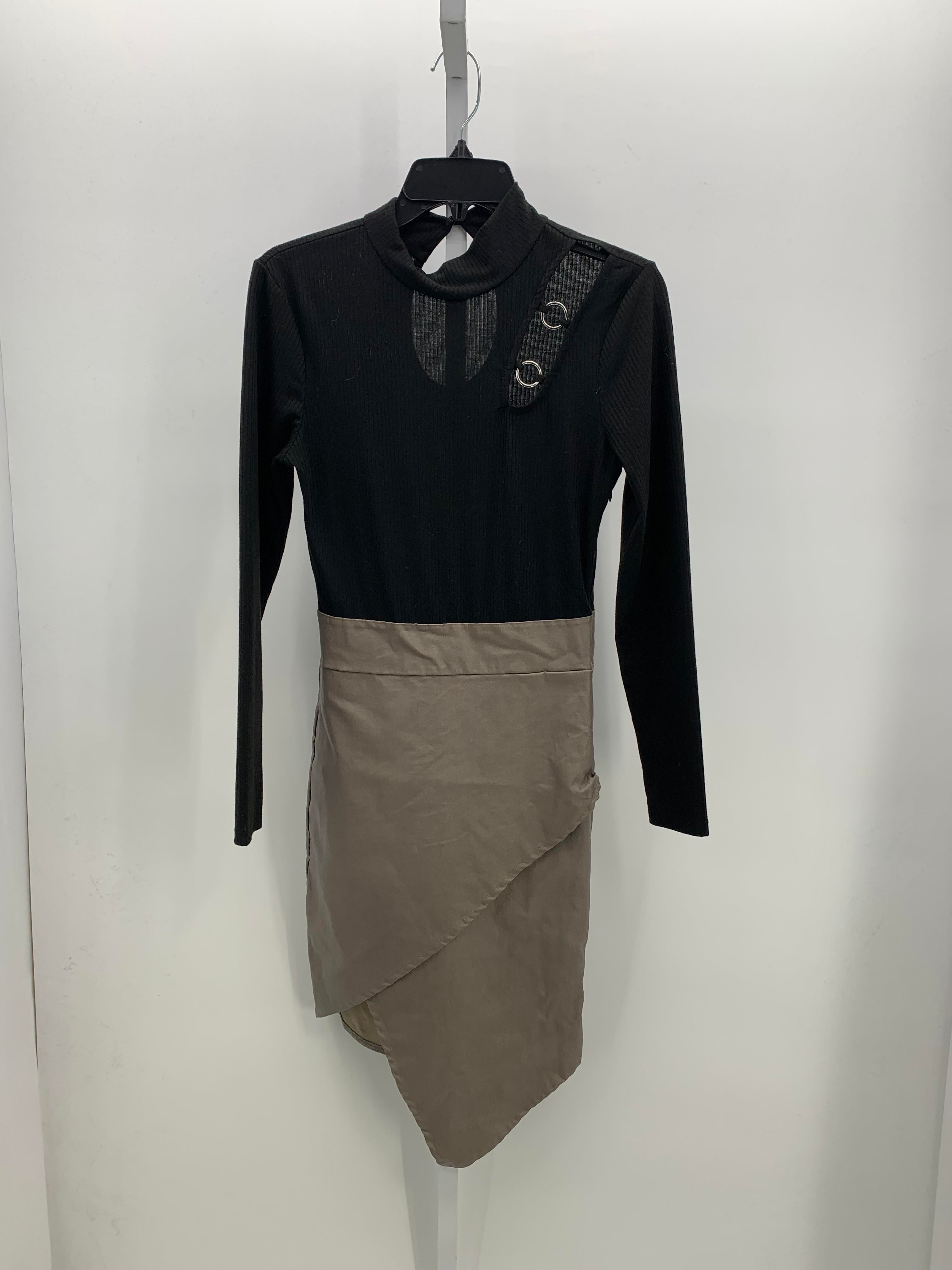 Venus Size 4 Misses Long Sleeve Dress
