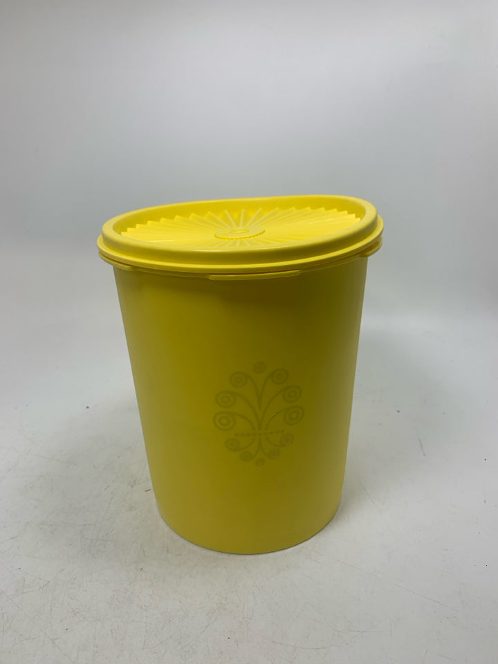 2 VTG NESTING YELLOW SERVALIER CANISTERS.