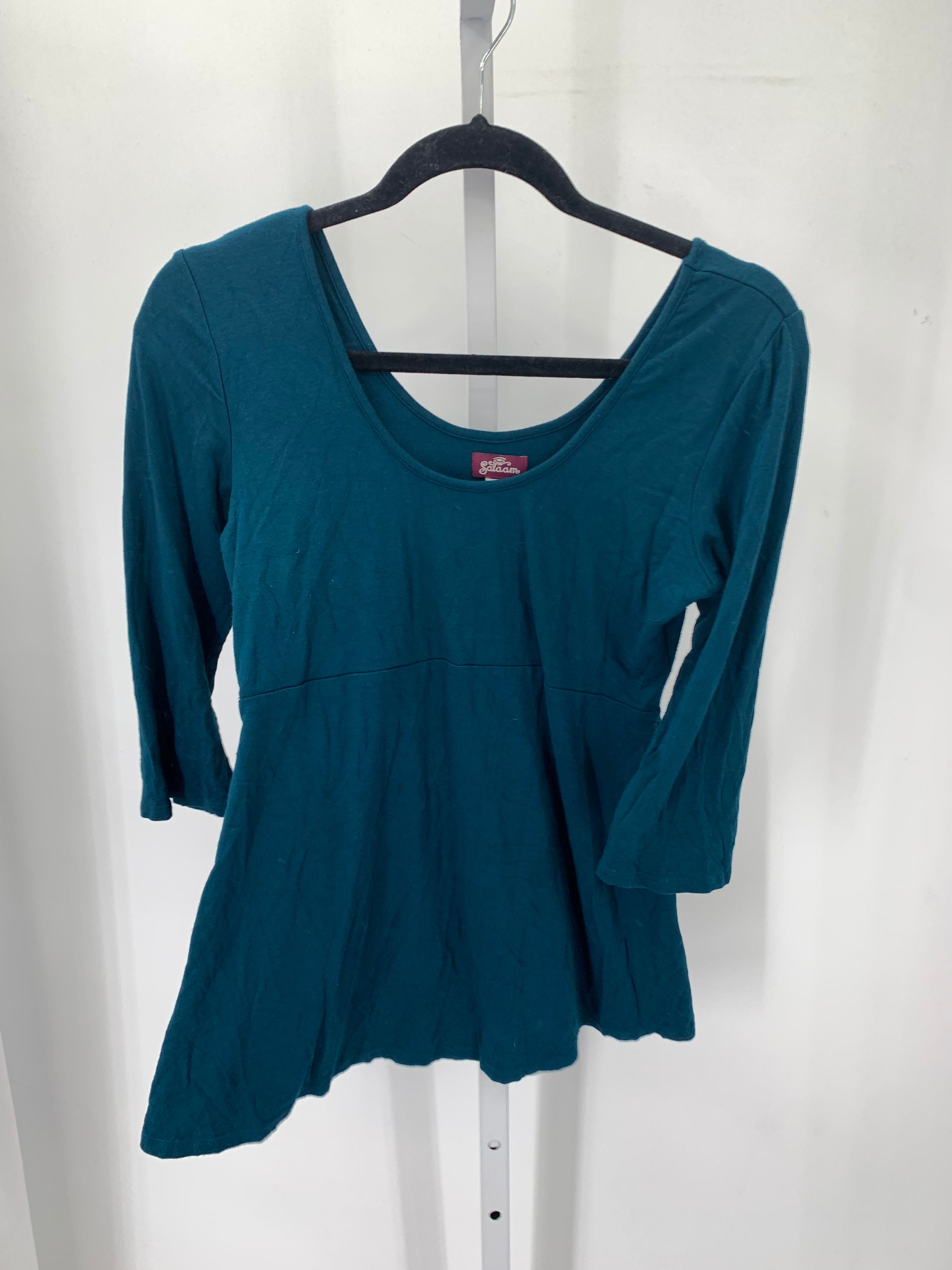 Size Medium Misses 3/4 Sleeve Shirt