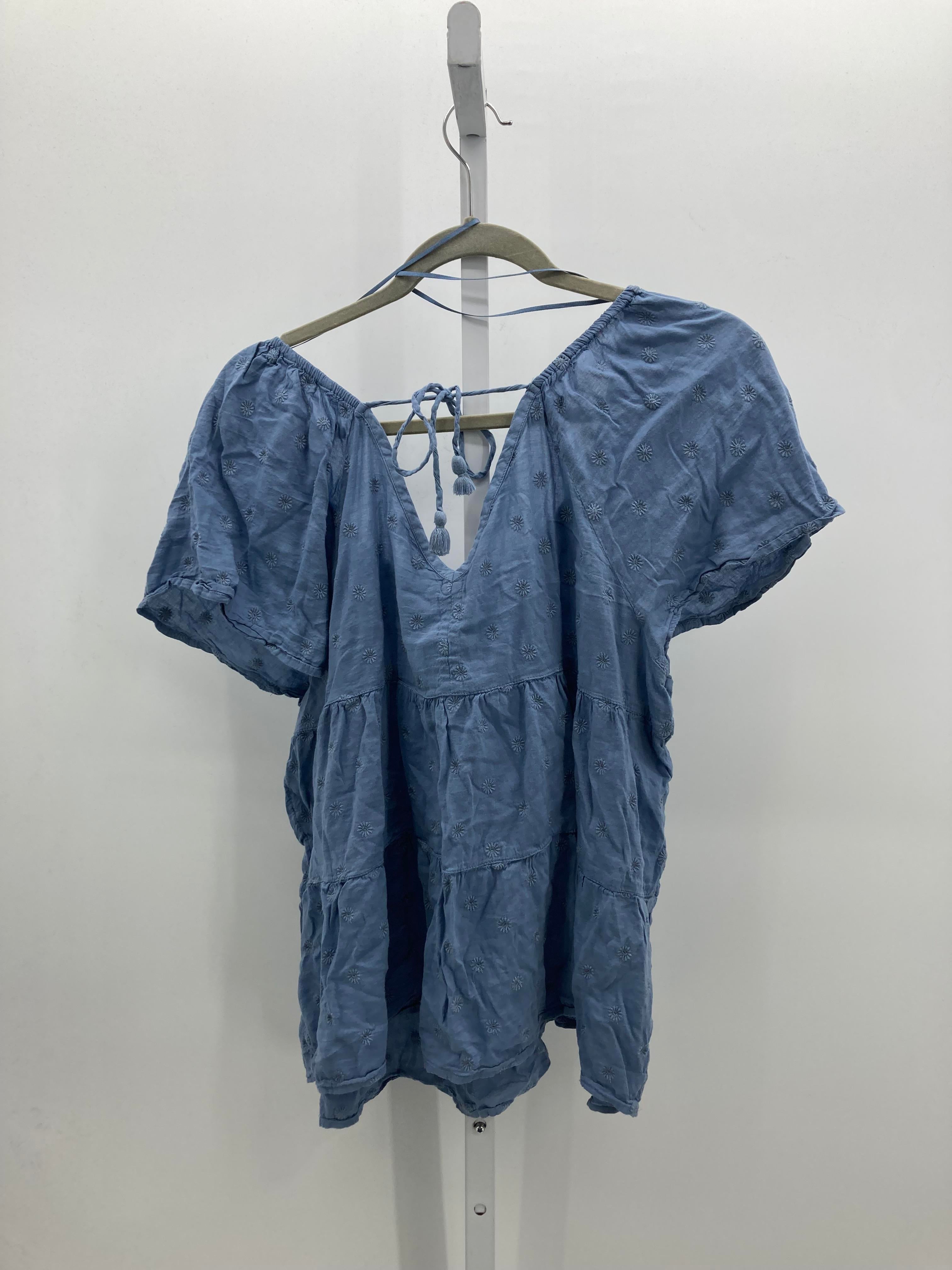 Old Navy Size Extra Large Misses Short Sleeve Shirt